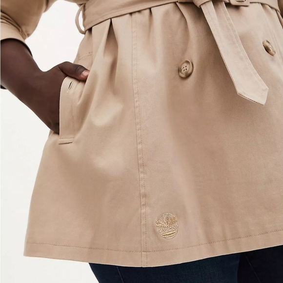 Torrid Outlander khaki trench coat. Size 3 - Picture 3 of 9